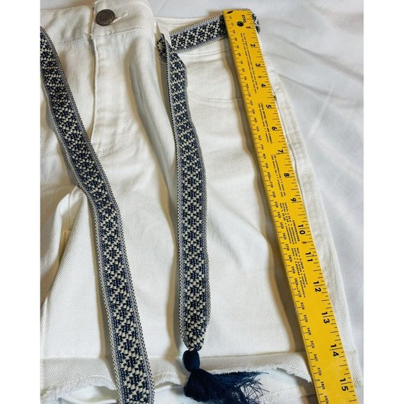 Women Maurices M High Rise Cut Off Stitched White Denim Blue Jean Shorts Size 4 - Picture 8 of 10